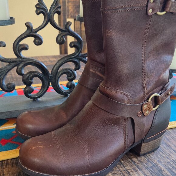 Merrell Shiloh Harness Boots - Picture 1 of 7